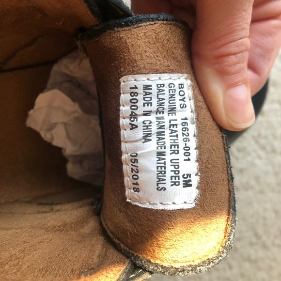 Boys Black Leather Shoes, Excellent Condition Sz 5 - Picture 3 of 6